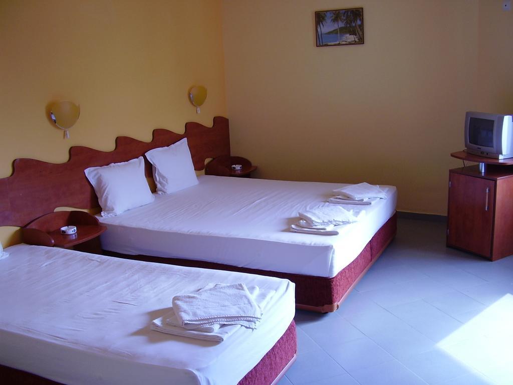 Alpina Hotel Lozeneț Cameră foto